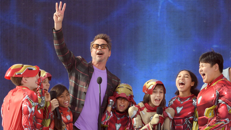 Robert Downey Jr. with smiling kids