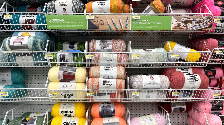 A Joann Fabrics yarn bin aisle.