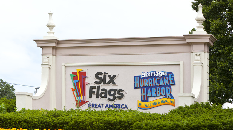 A Six Flags Amusement Park sign