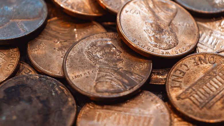 Close-up of a heap of US pennies