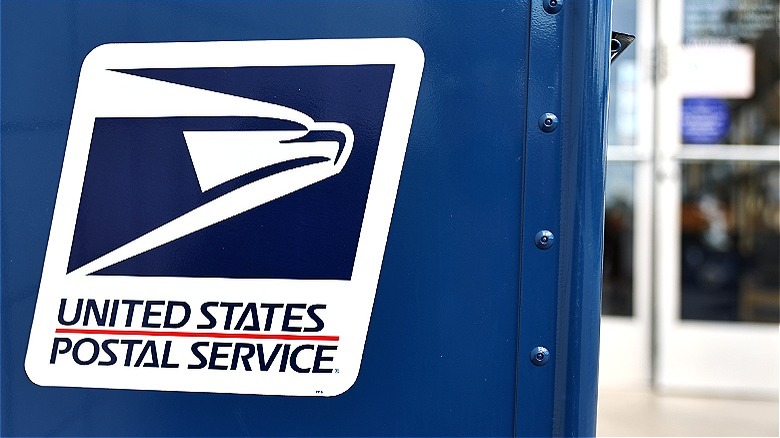 USPS blue postal box