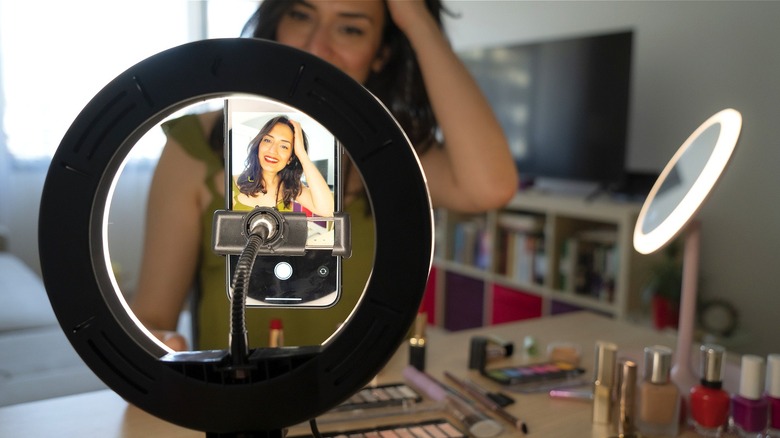 Makeup influencer with ring light