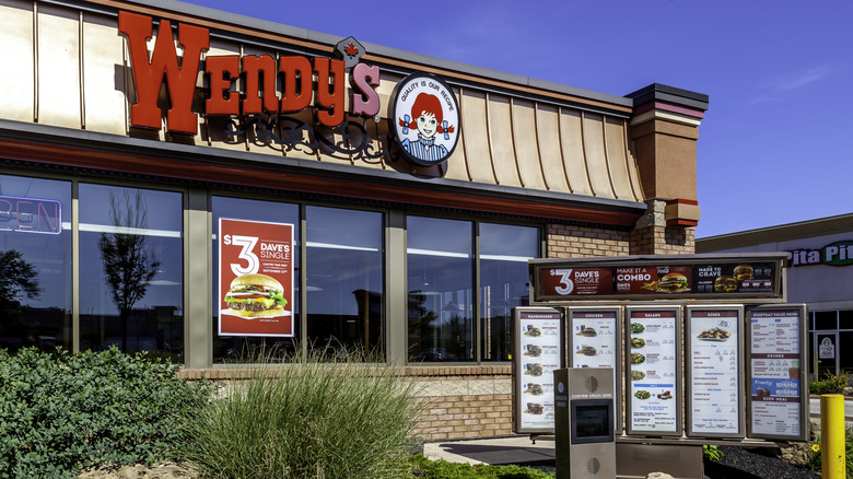 Wendy's location and drive thru in Ontario, Canada