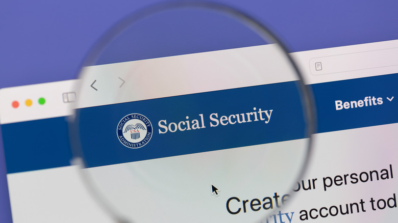 Magnifying glass over Social Security website