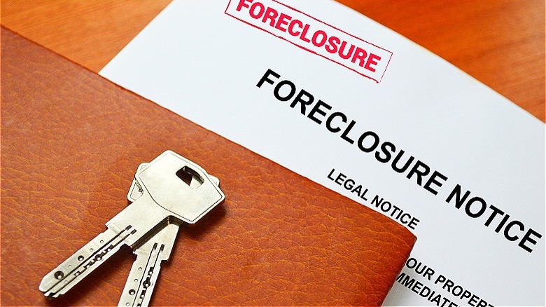 Foreclosure notice paperwork