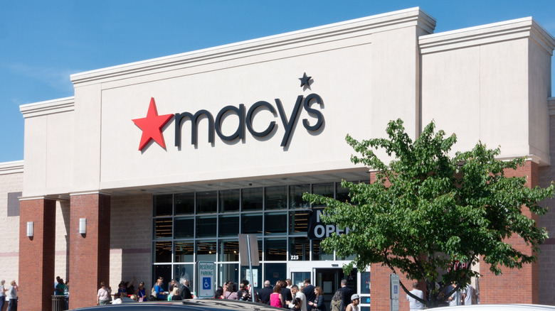 Front exterior of a Macy's retail store