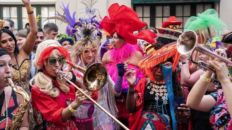 Band plays in the French Quarter during 2024 Mardi Gras