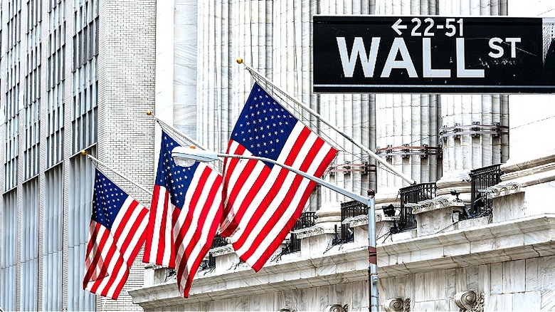 Wall Street, US flags, NYSE