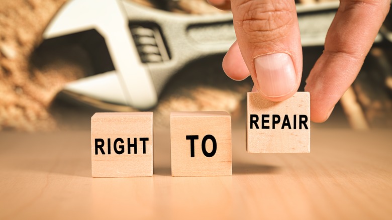 Right to repair printed on wooden blocks