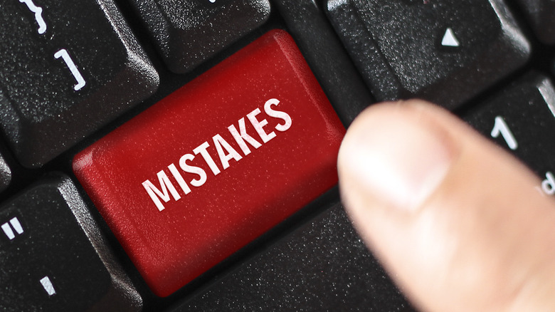 Mistake-riddled online job messages