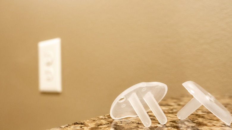 childproof plugs for electrical outlets