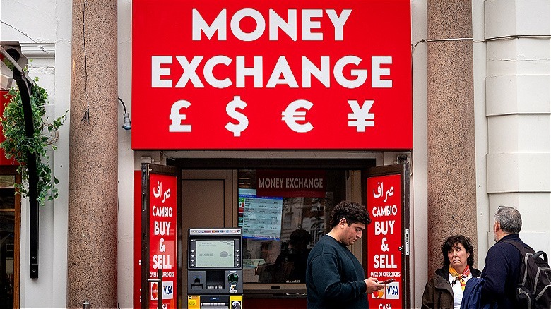 Currency exchange shop