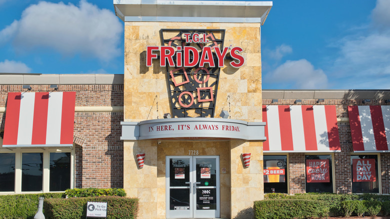 T.G.I. Fridays location exterior