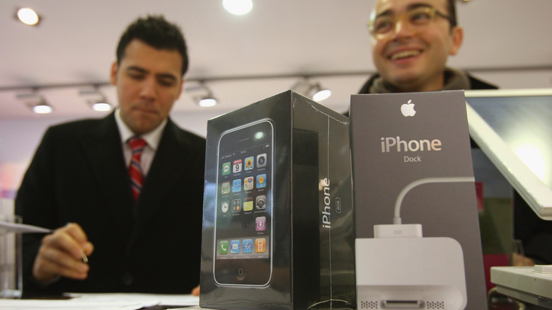 Customer buying original Apple iPhone in 2007