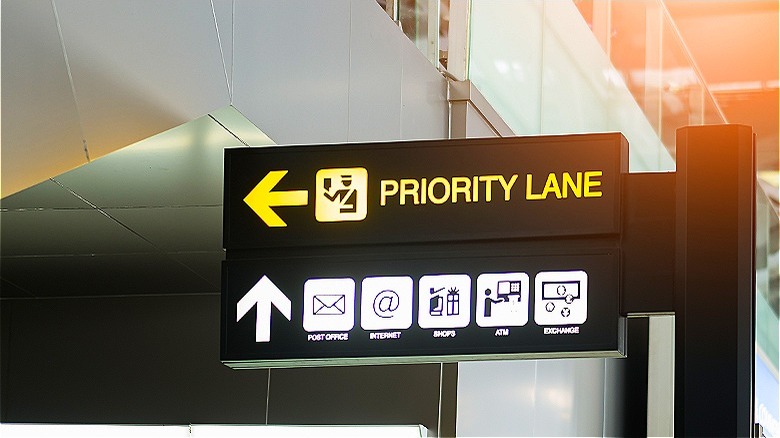 Priority lane airport sign