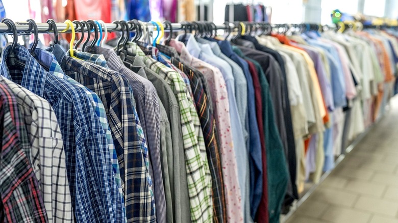 Button-down shirt rack