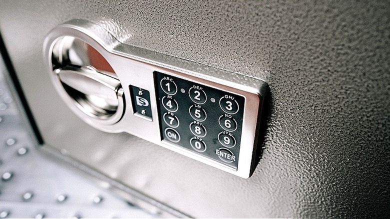 Fireproof safe with keyed lock