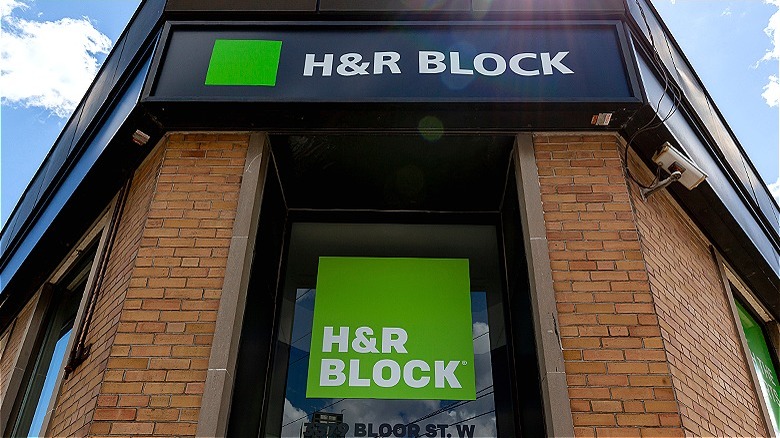 An H&R Block storefront