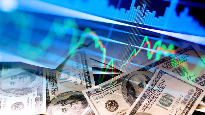 Money and market graph