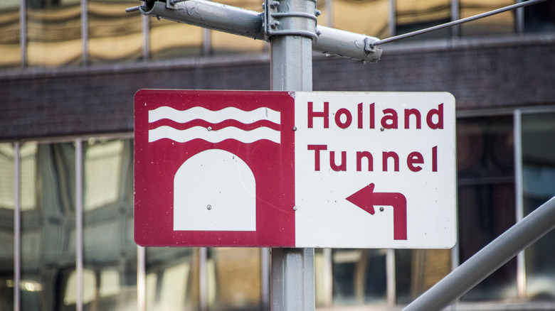 Sign for the Holland Tunnel