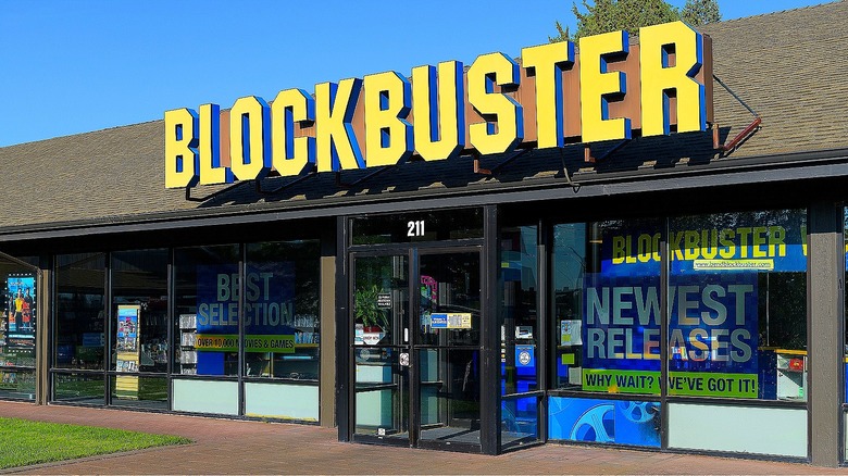 Last Blockbuster Video facade