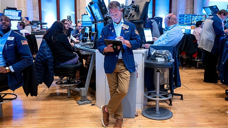 Traders at NY Stock Exchange 