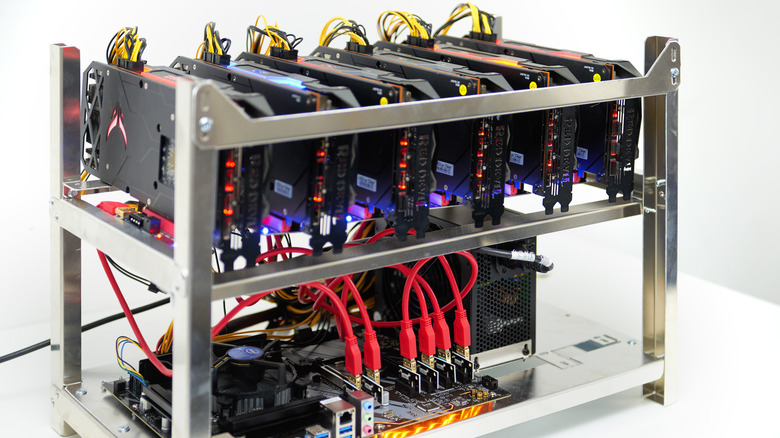 Cryptocurrency mining unit