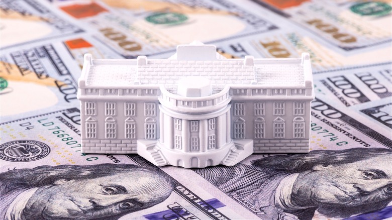 Miniature White House on $100s