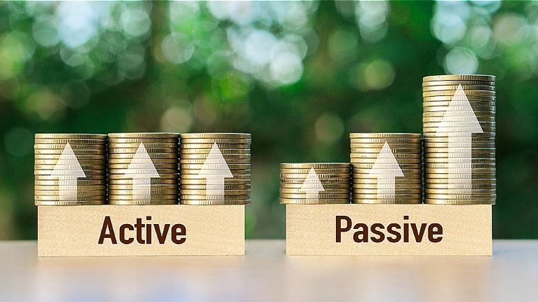 Active vs passive income comparison