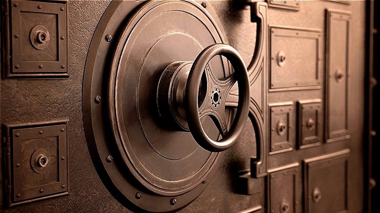 A vault door wheel handle