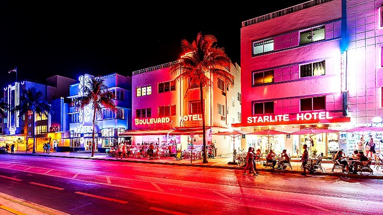 Miami street at night